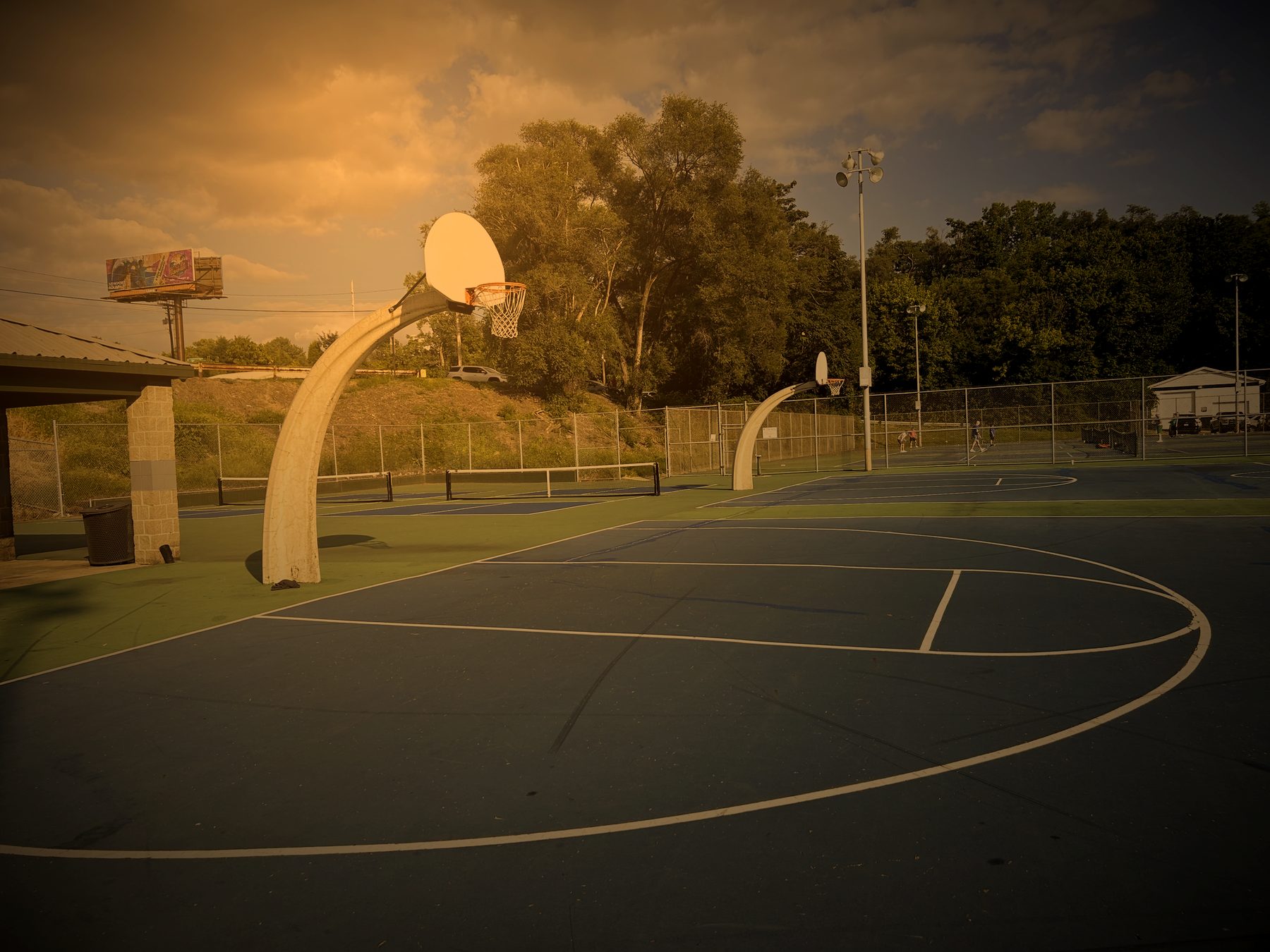 Outdoor basketball and tennis courts in Newport, Kentucky